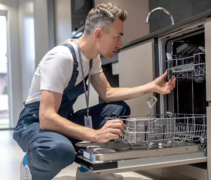 Why Westford Homeowners Pick Westford Appliance Pro for Every Dishwasher Breakdown?